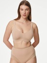 Marks & Spencer Zmenšujúca sa podprsenka s kosticami Flexifit™, veľkosť 4,5 mm, s kosticami. C-G Marks & Spencer