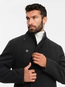 Ombre Clothing Pánsky kabát s vysokým golierom a asymetrickým zapínaním čierny Ombre Oblečenie