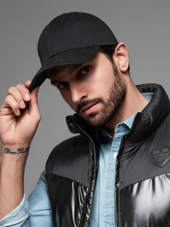 Ombre Clothing Pánska bejzbalová čiapka s ozdobnou výšivkou čierna Ombre Oblečenie