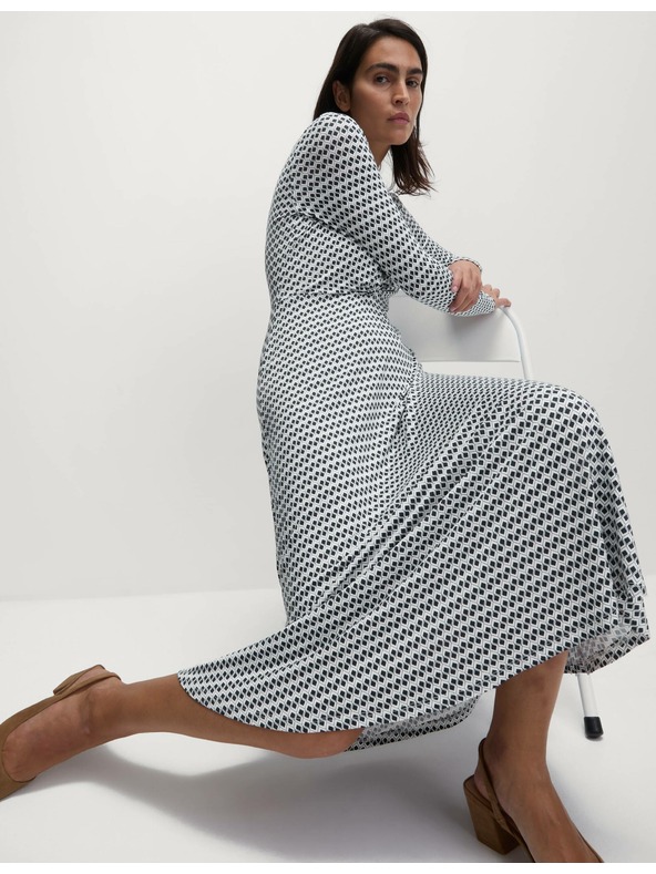 Marks & Spencer Marks & Spencer džersejové midi šaty s okrúhlym výstrihom a prekrížením vpredu Marks & Spencer námornícka modrá