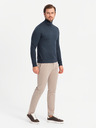 Ombre Clothing Pánsky pletený rolák s viskózou - tmavomodrý V4 OM-SWTN-0127 Ombre Clothing