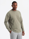 Ombre Clothing Pánske bavlnené tričko LOOSE FIT s dlhým rukávom a okrúhlym výstrihom - khaki V4 OM-LSBC-0129 Ombre Clothing