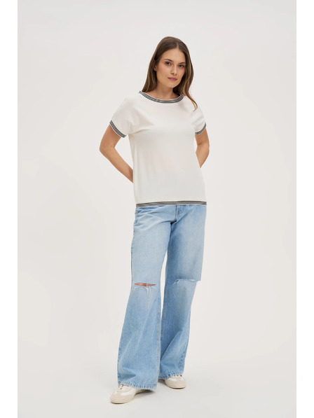 Moodo Women's White T-Shirt Moodo