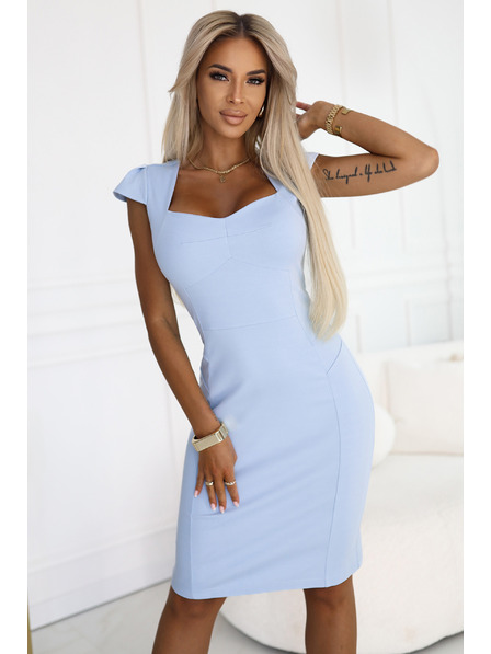 numoco 318-8 Elegantné midi šaty s pekným výstrihom - svetlo modré